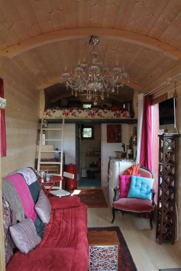 Roulotte Aux Peupliers Hotel La Tour-dʼAigues Eksteriør billede